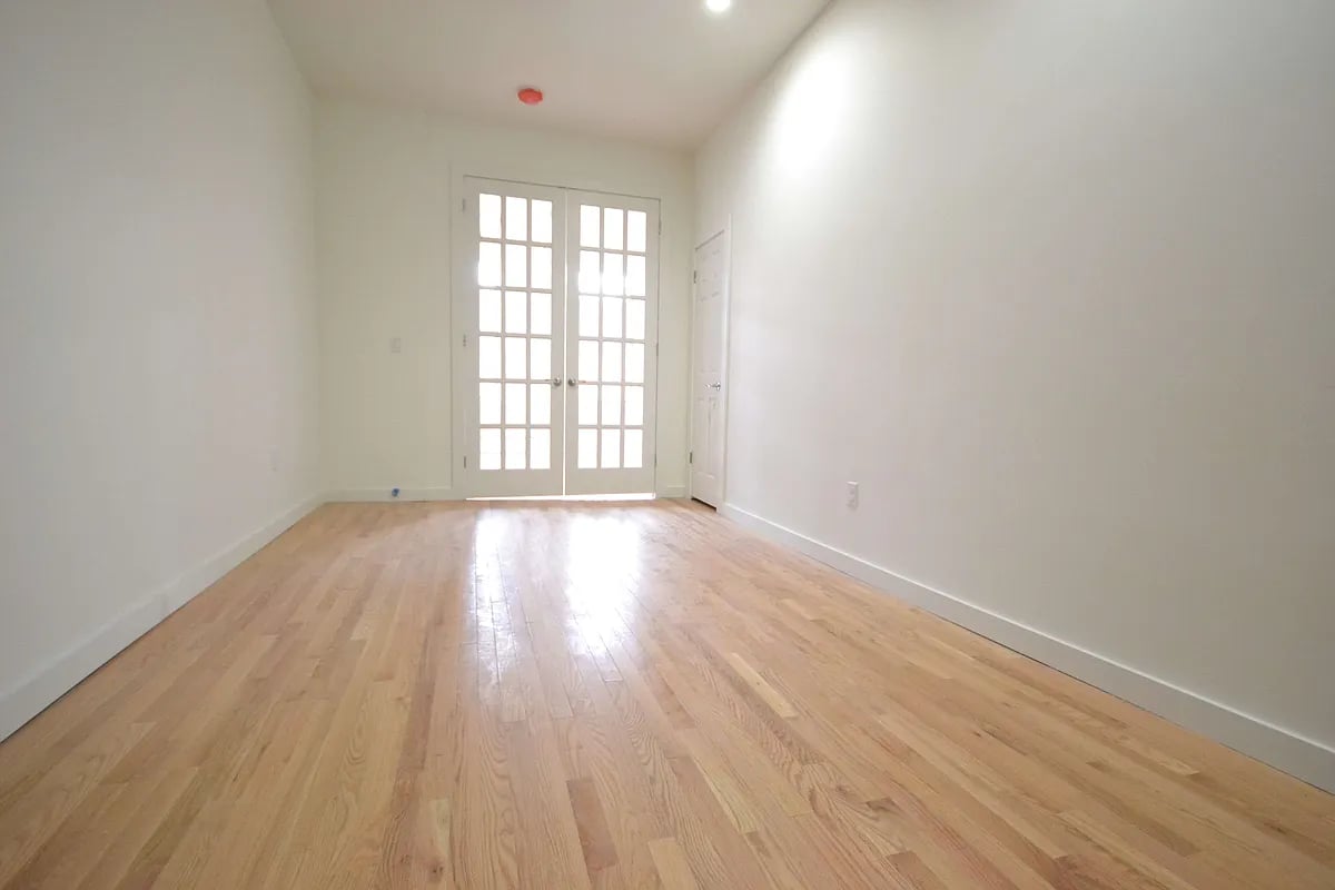 590 Bushwick Ave 3
