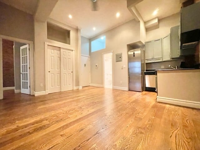  138 East 16th Street, #3B