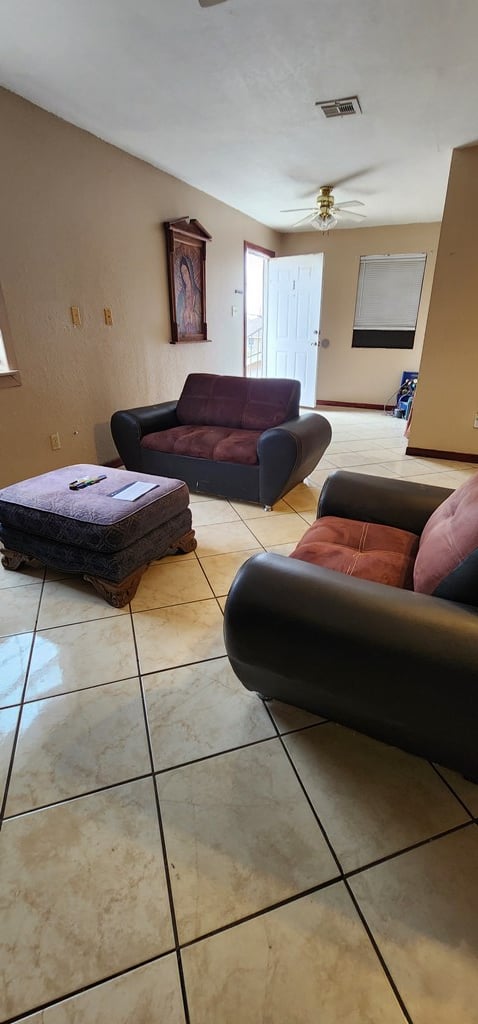 2880 Yucca Cir