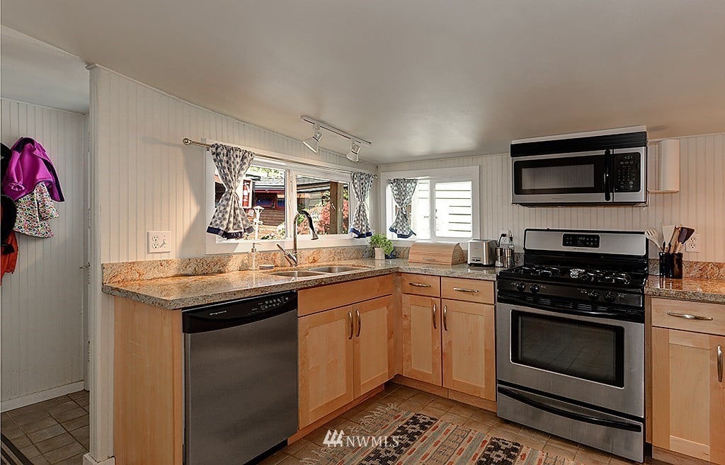 2019 Fairview Ave E #D