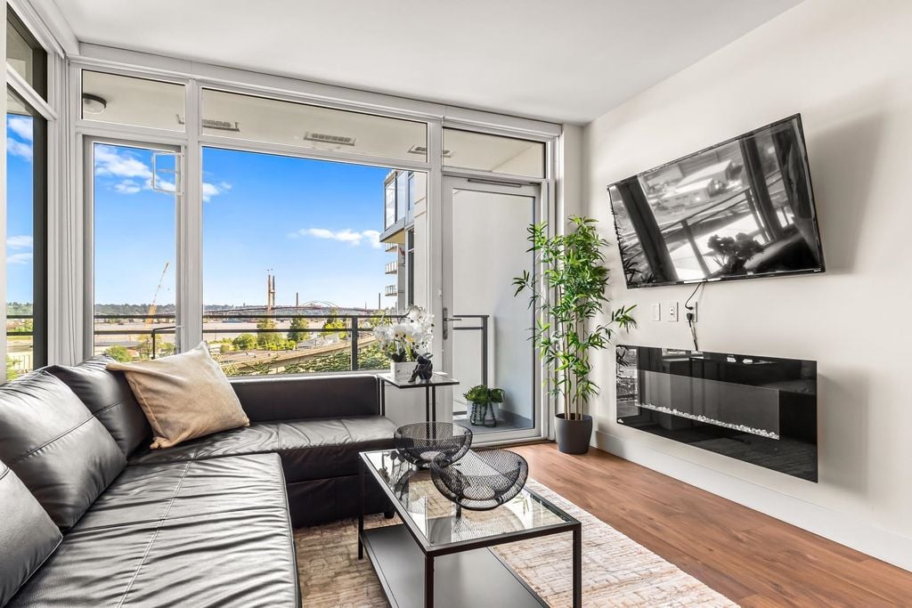 258 Nelson's Ct, #312