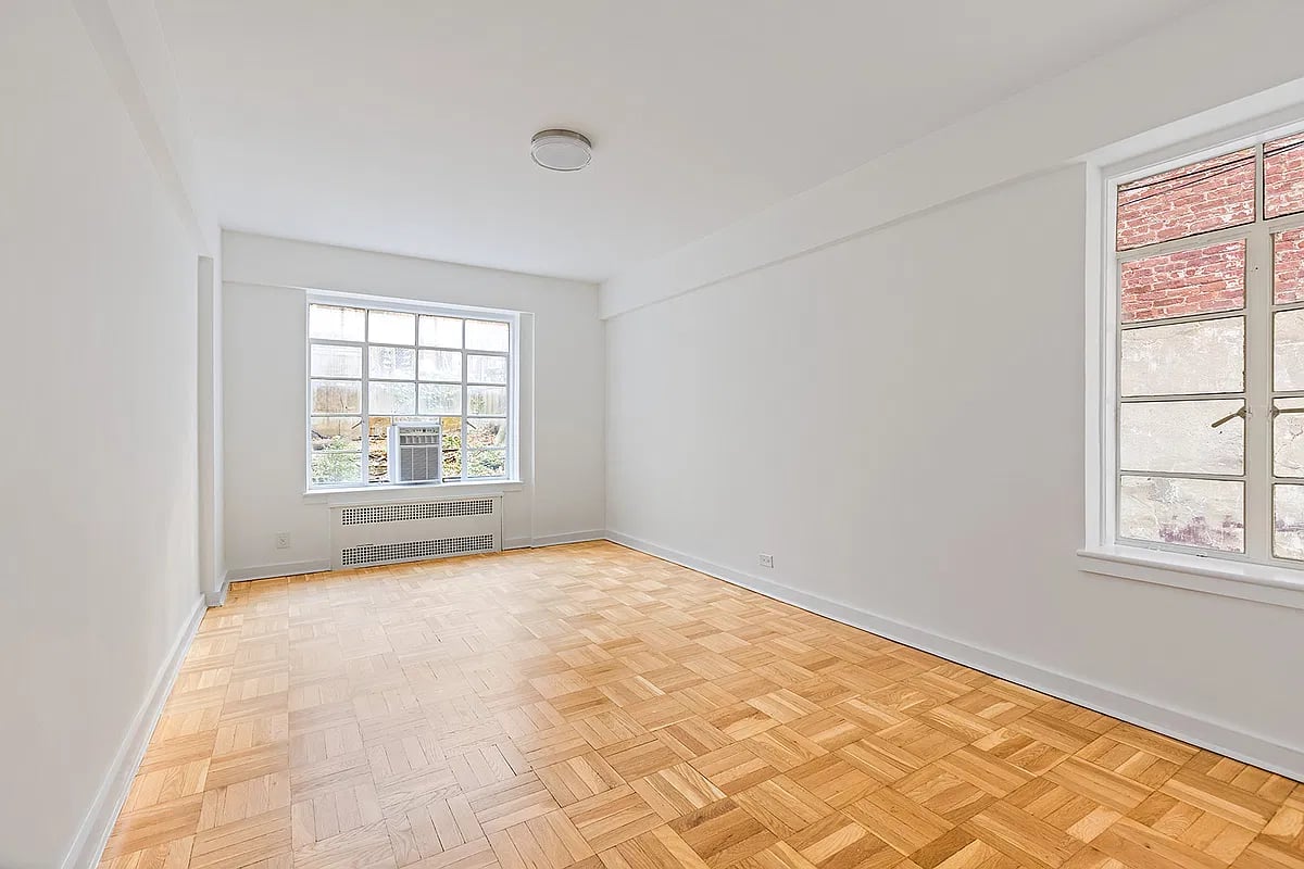 57 Montague St #1I