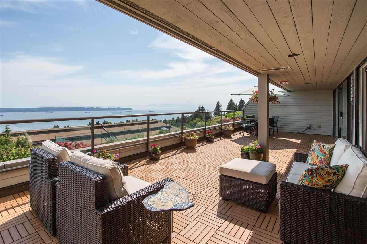 22-2246 Folkestone Wy