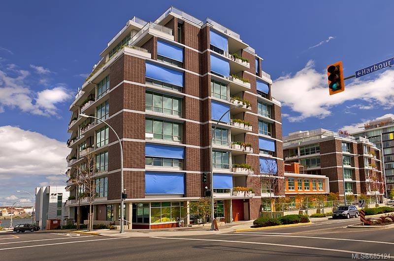 207-399 Tyee Rd