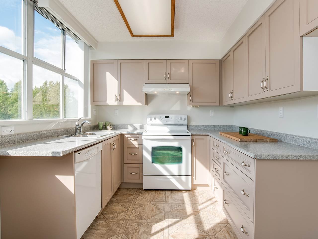404-11910 80 Ave