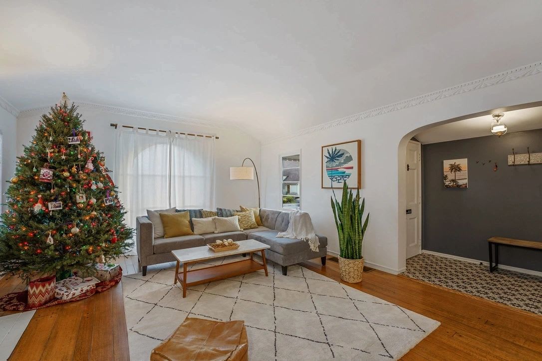 Home 2: 972 Estudillo Ave