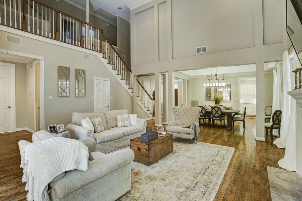 725 Highgrove Park