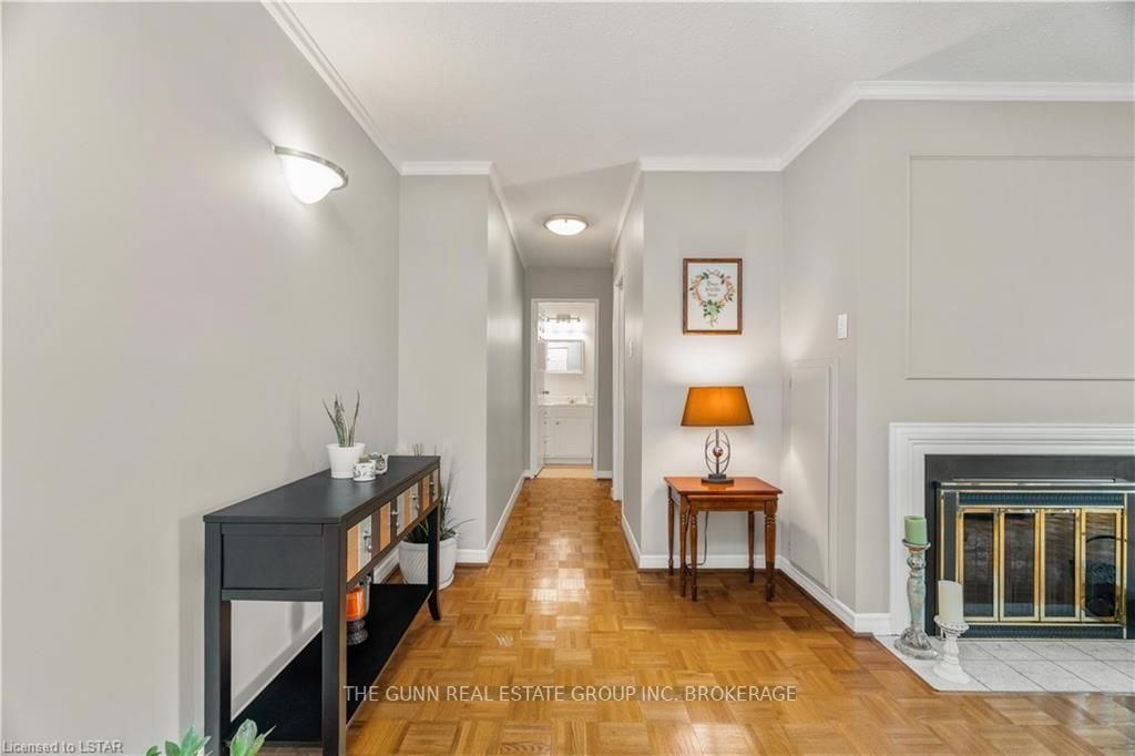 300 Everglade Cres 22