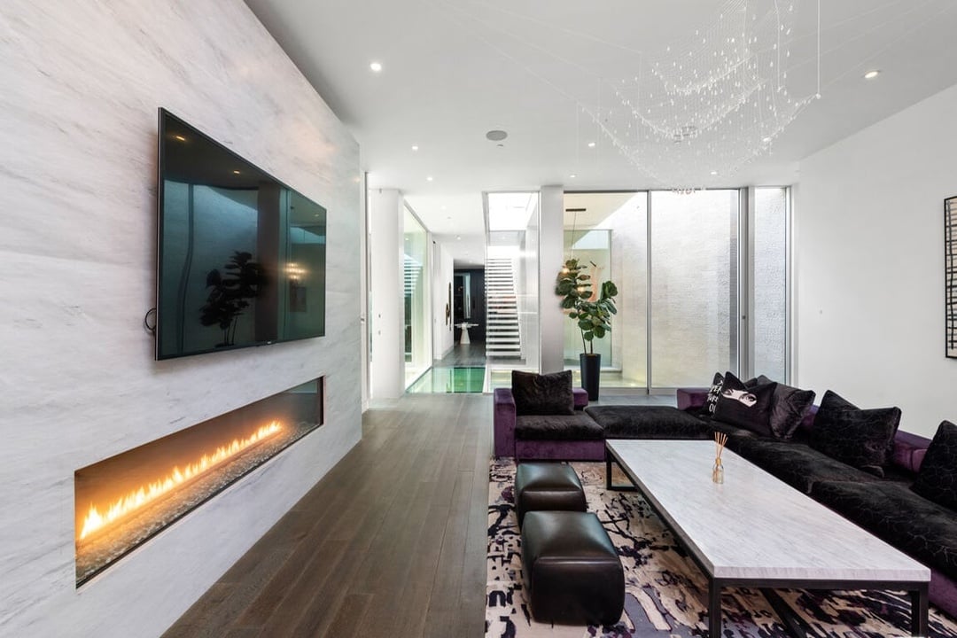 Velvet House