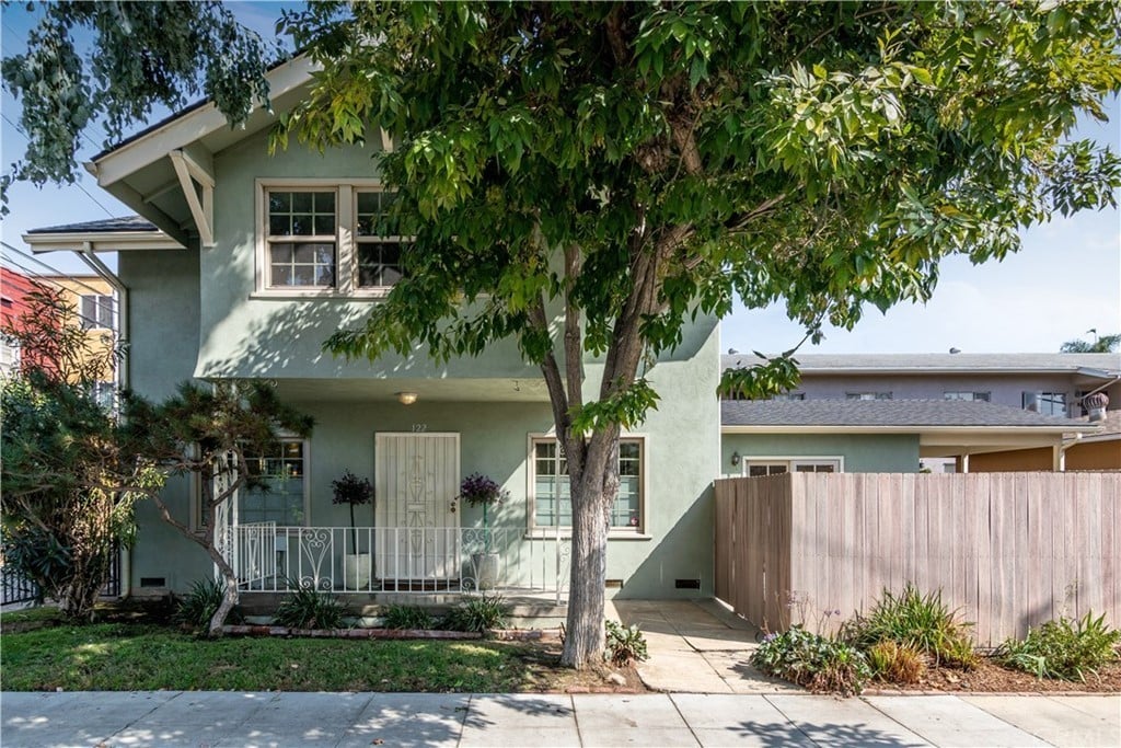122 Falcon Ave