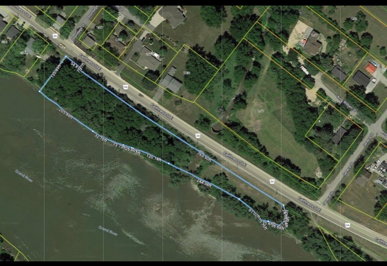 489 Caithness Street E