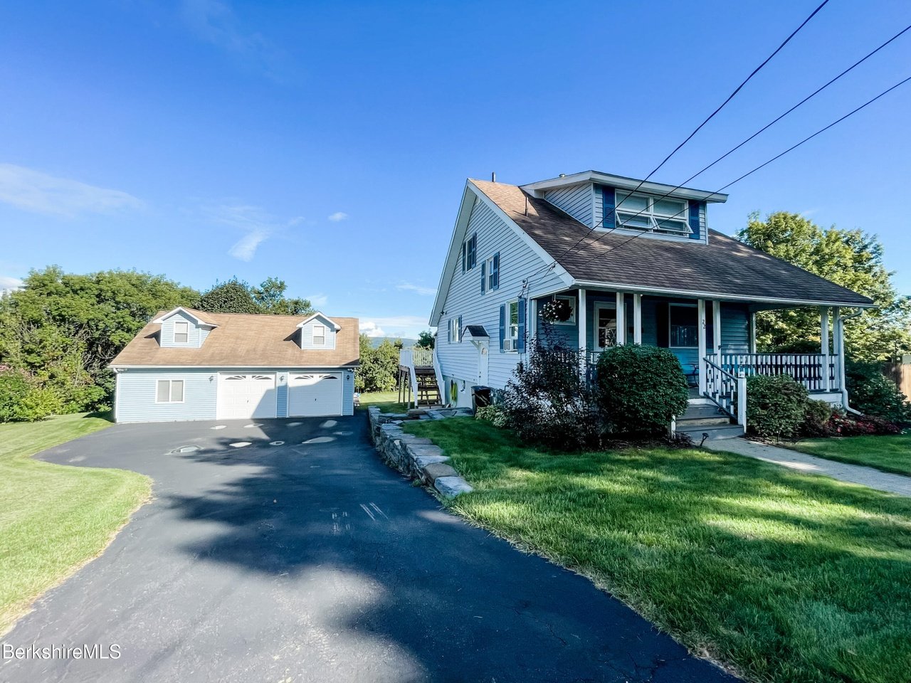 22 Summit Ave