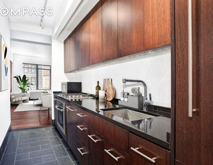 40 Broad Street Unit: 15D 