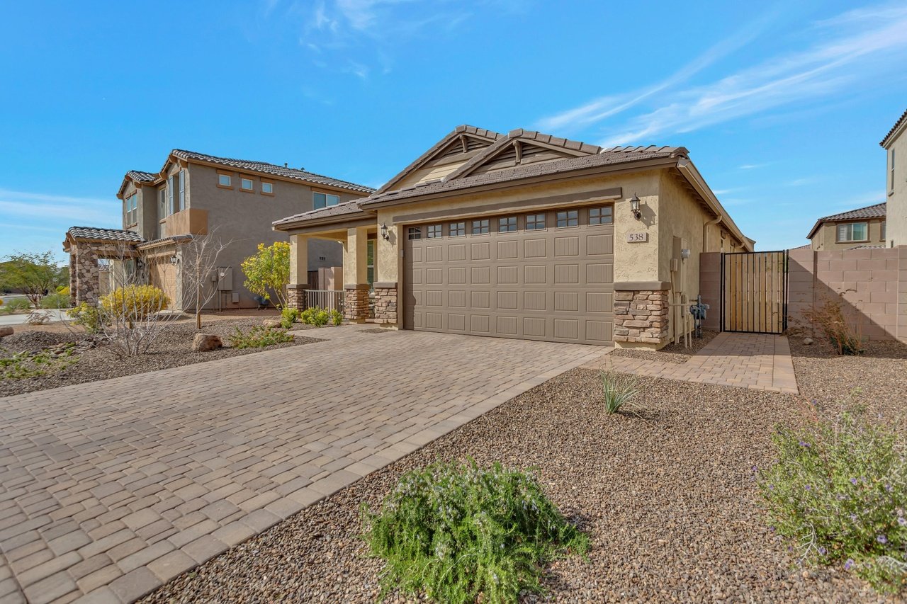 538 E Balao Dr