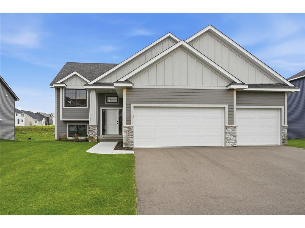 17750 Empire Trail, Lakeville, MN 55044
