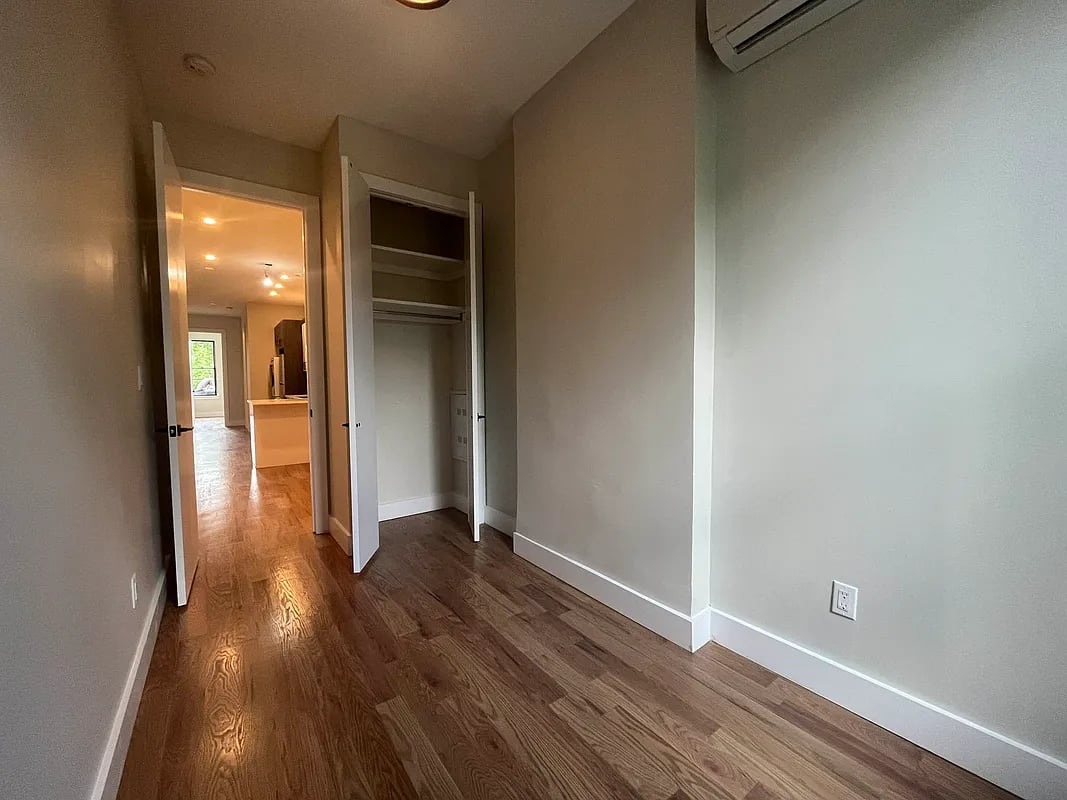 512 Onderdonk Ave 3R