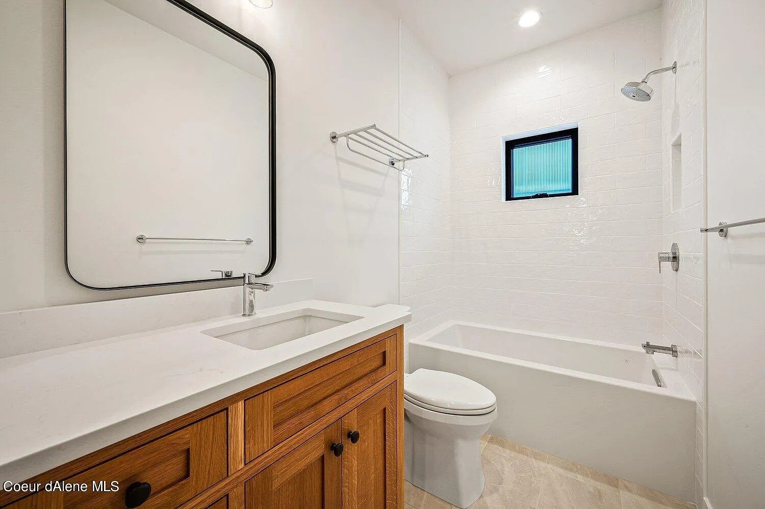 428 W Beach Ct