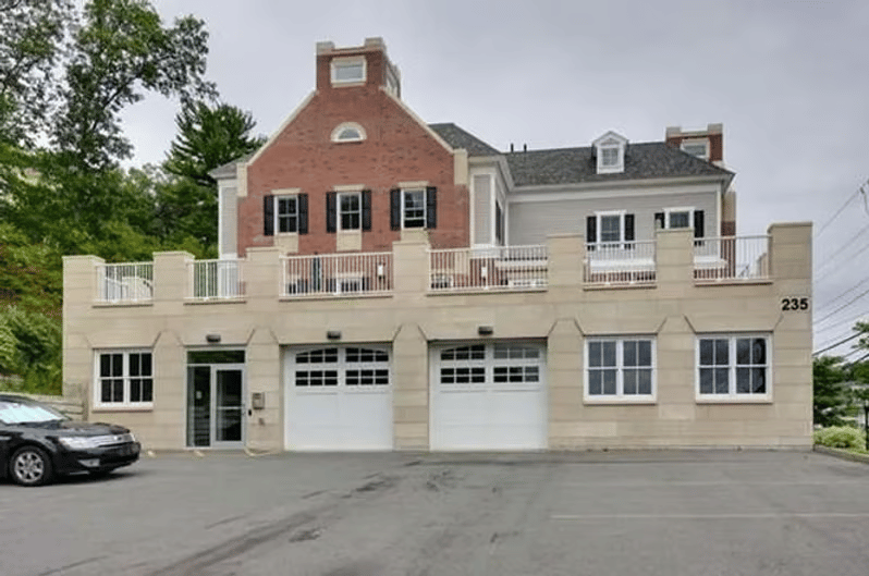235 Burlington Heights Condominium – Burlington