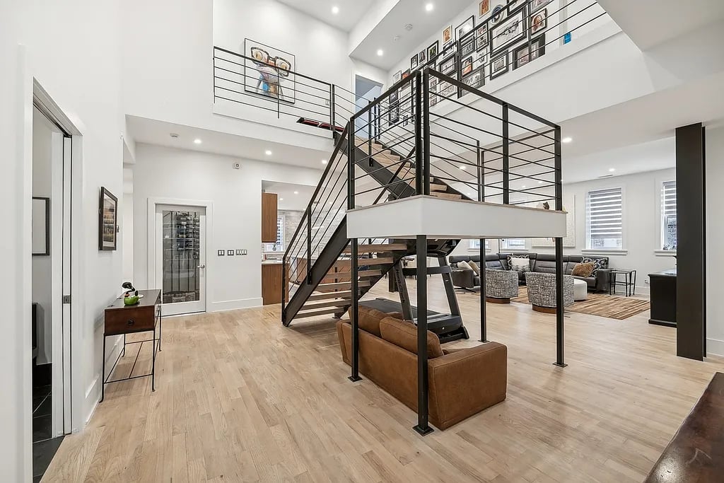 1919 S Prairie Ave APT 6