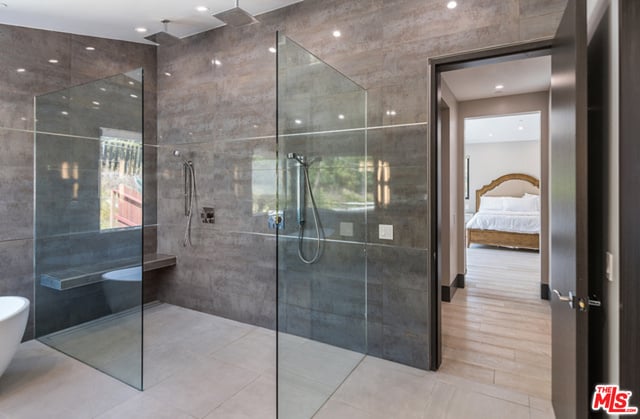 2122 Castle Heights Ave