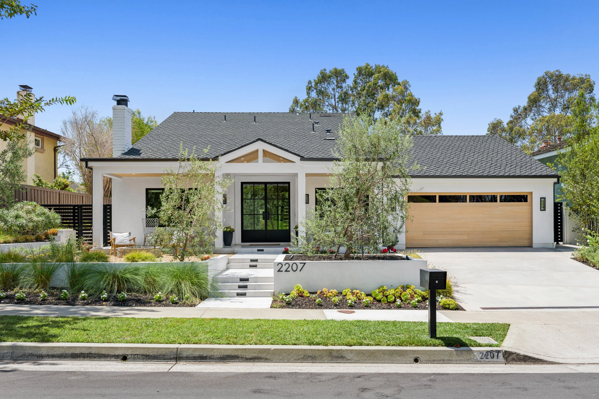 2207 Port Harwick Place