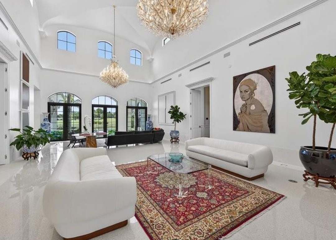 4013 Country Club Ln