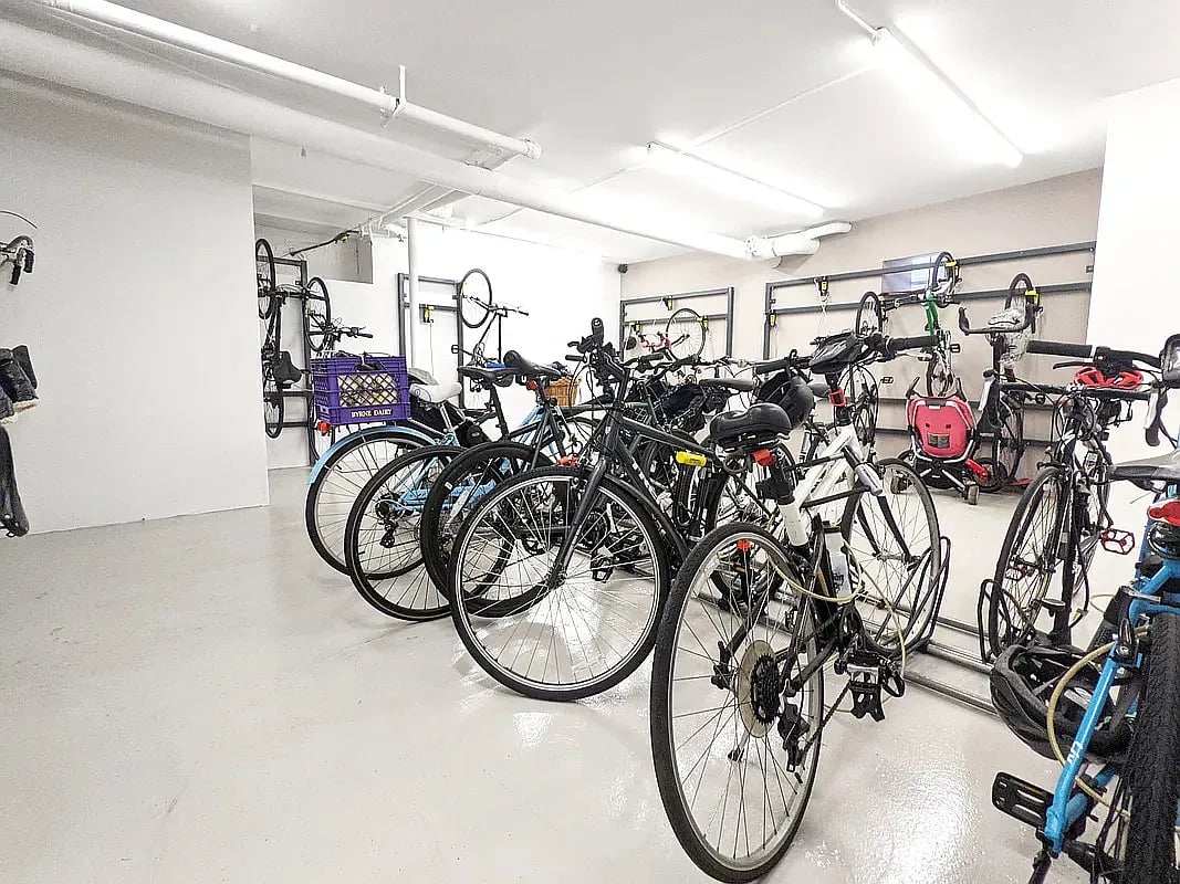 24-65 38th Street Unit: C9