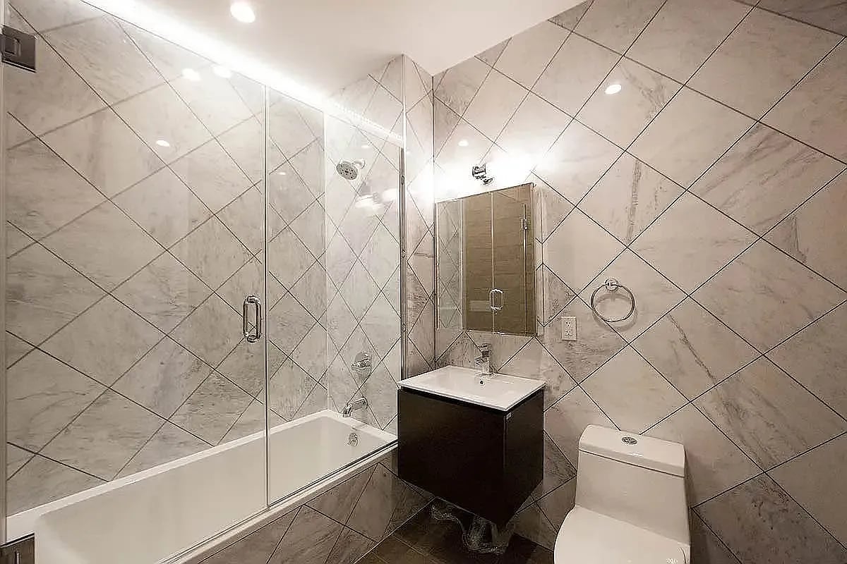 613 Woodward Ave 3C