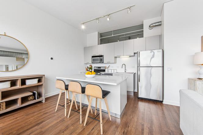 111 S Morgan St #904