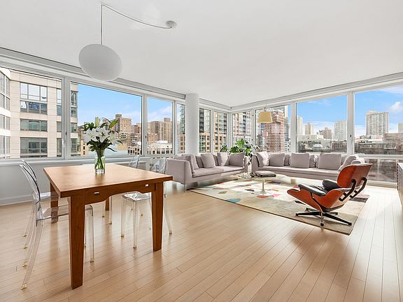 80 Riverside Blvd. Unit: 12-P