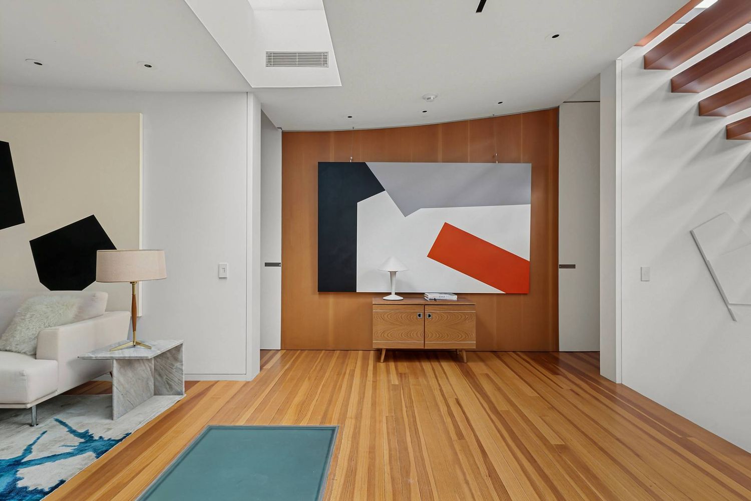 HAMPTONS ARTIST RETREAT BY NOTABLE ARCHITECT ON NEARLY 10 ACRES