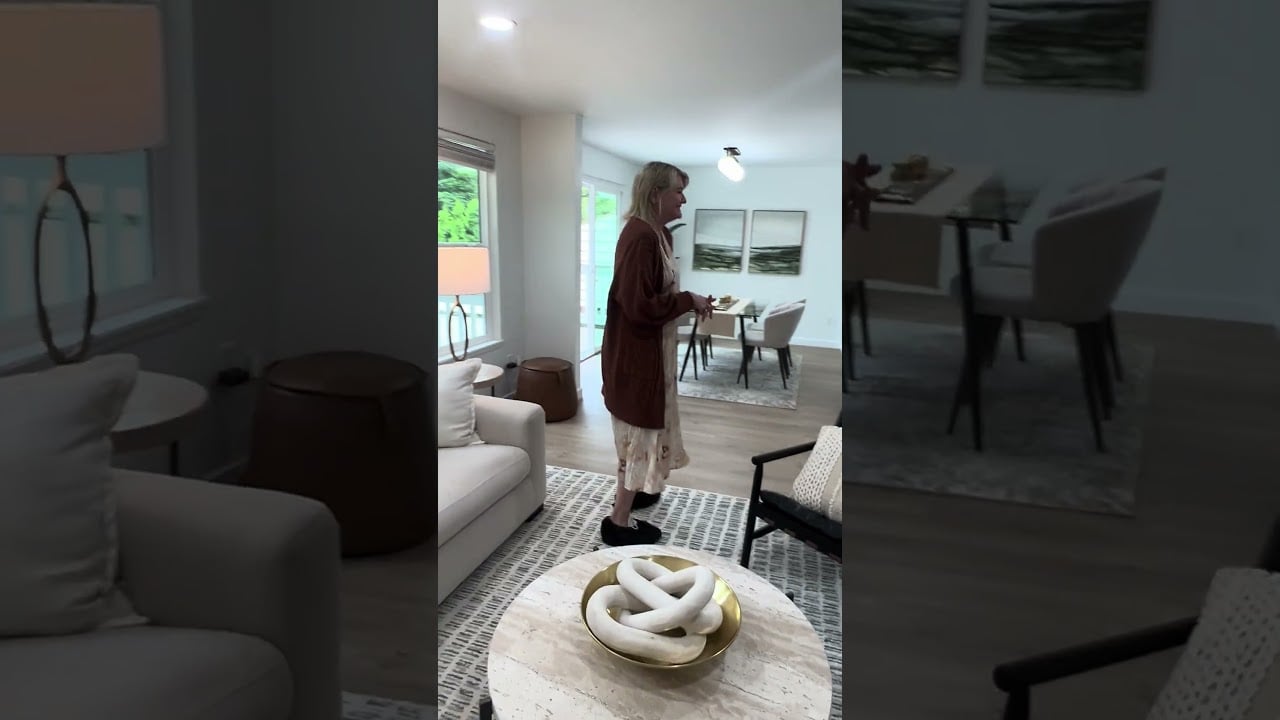 Shari Jansen - Showing an Open House