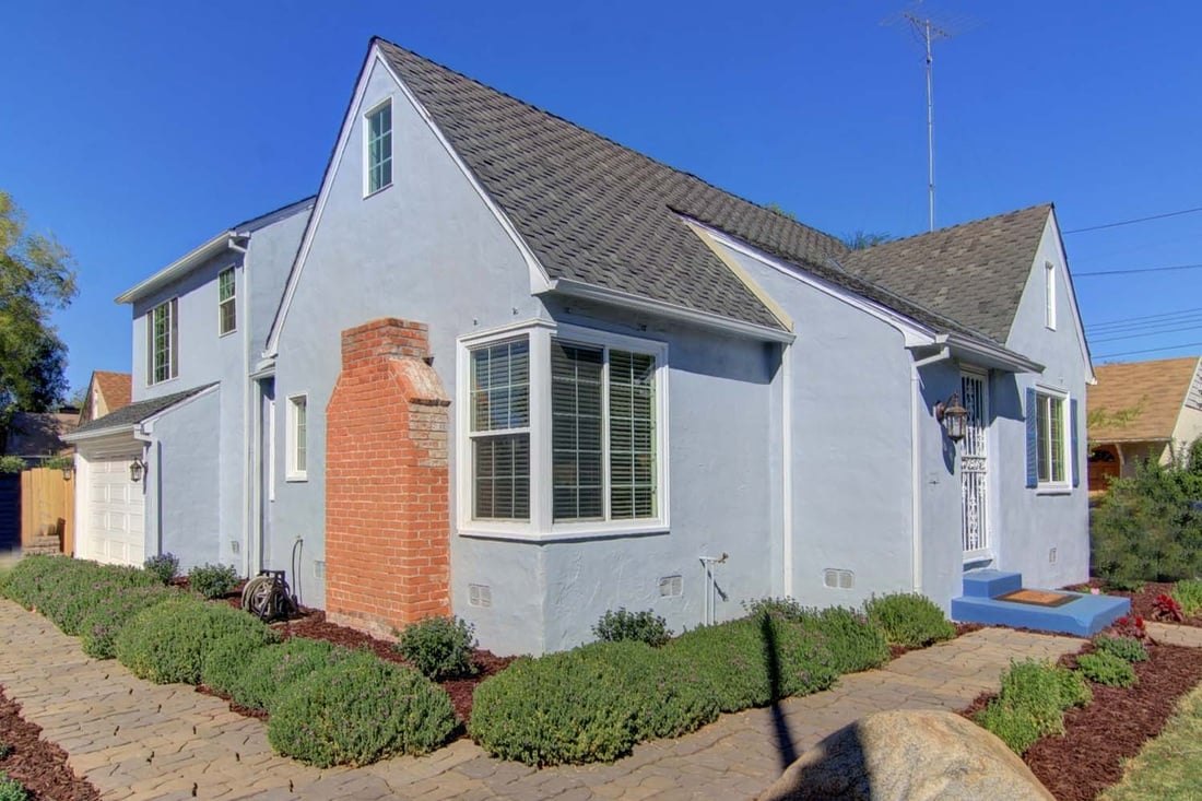 Just Listed! Gorgeous Home with The Walk in Closet of Your Dreams!