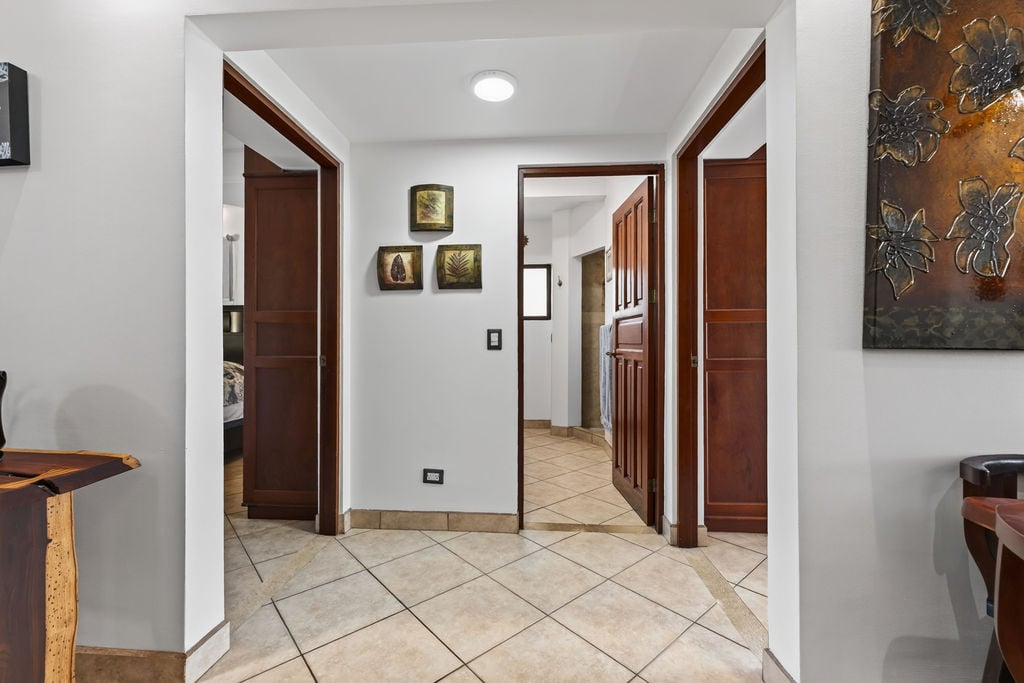 The Oaks #21 | Top-Floor, Turnkey Condo Minutes from Tamarindo