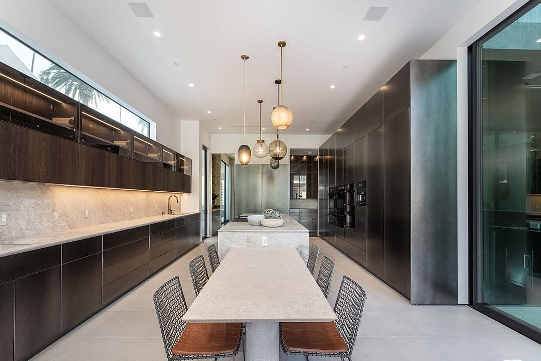 Cascade Golden, N Beverly Dr, 90210