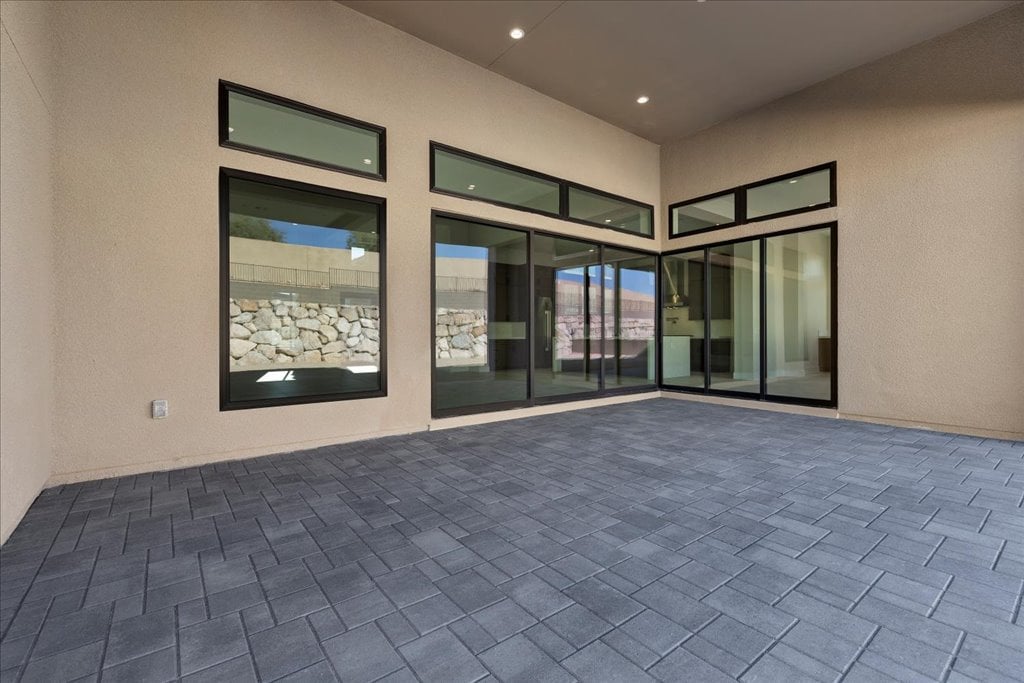 11000 Horizon Ledge Ave.