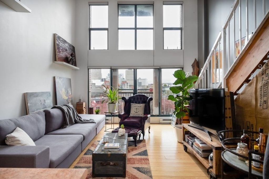 22 E Cordova St, #504