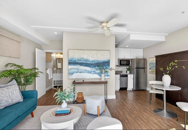 3828 Mission Blvd, San Diego, CA 92109
