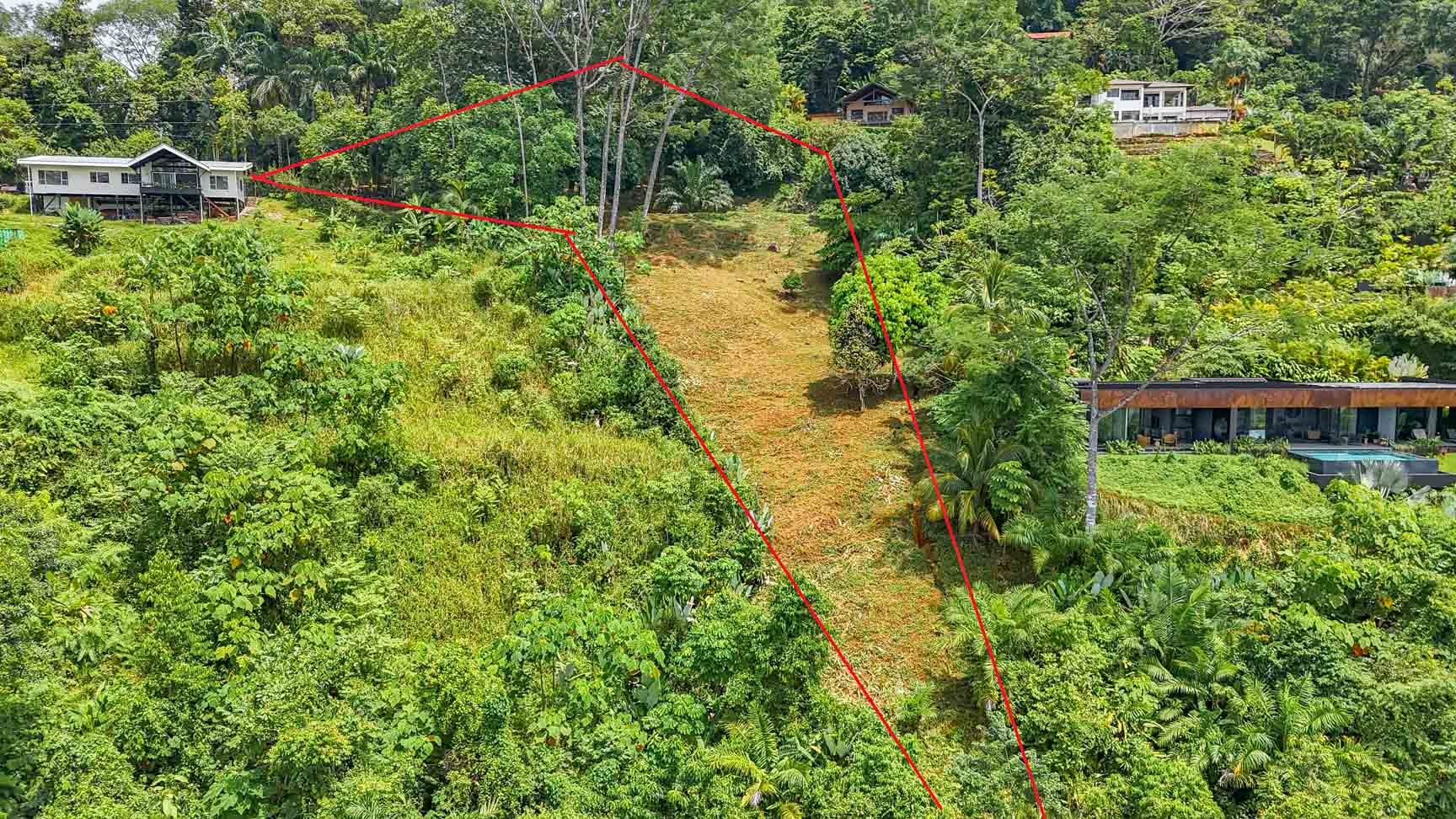 Large Uvita Lot With Whale’s Tail Ocean Views, Sunsets & Legal Water – Ready to Build!