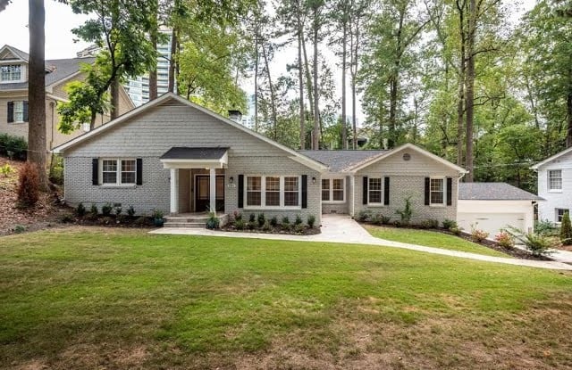 689 Longleaf Dr NE Atlanta GA 30342