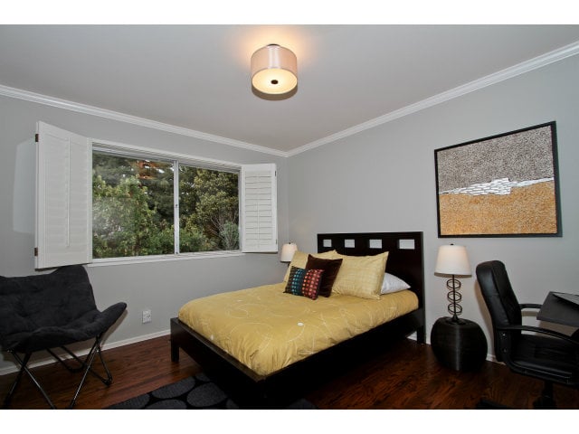 25 La Loma Drive