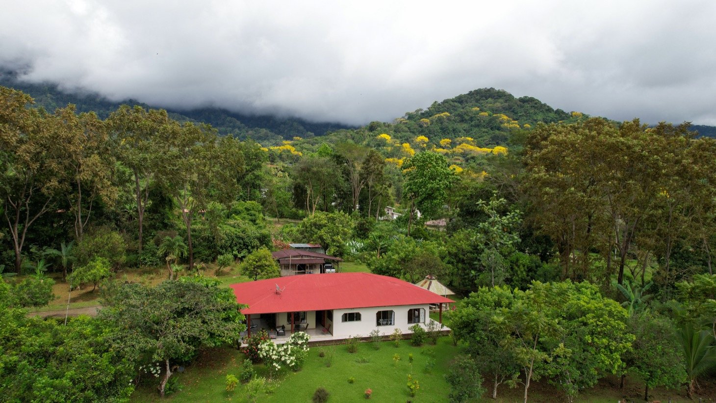 House for Sale in Ojochal, Costa Rica – Traditional Charm on 2.75 Acres