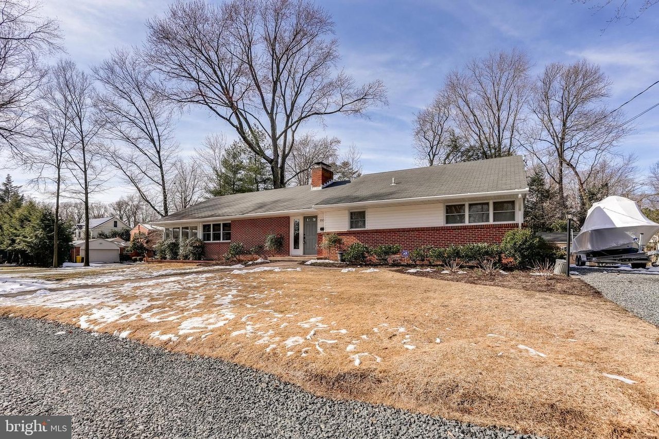 110 Lockleven Dr