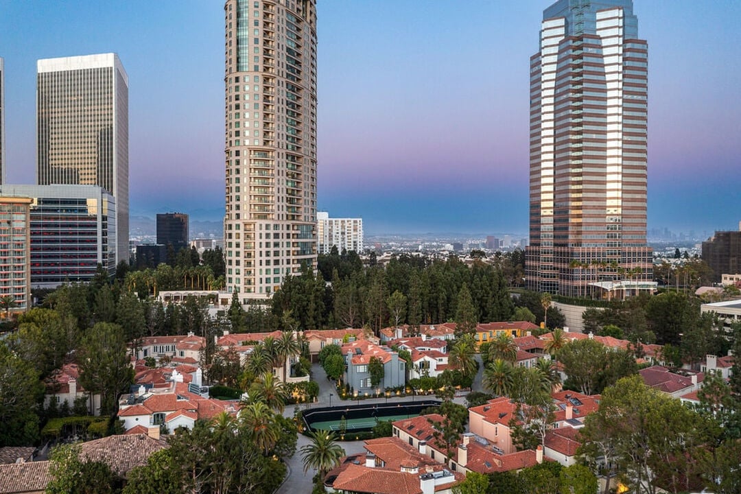 Century Woods Dr, 90067