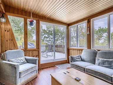 1668 Beaumont Dr