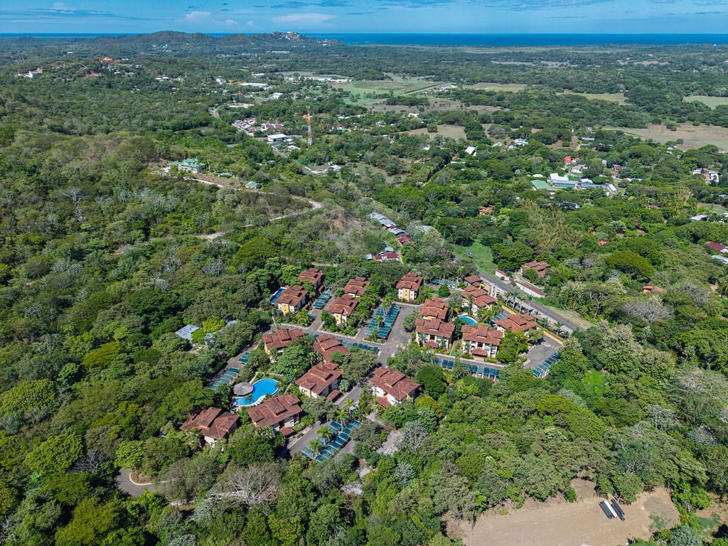 The Oaks #21 | Top-Floor, Turnkey Condo Minutes from Tamarindo
