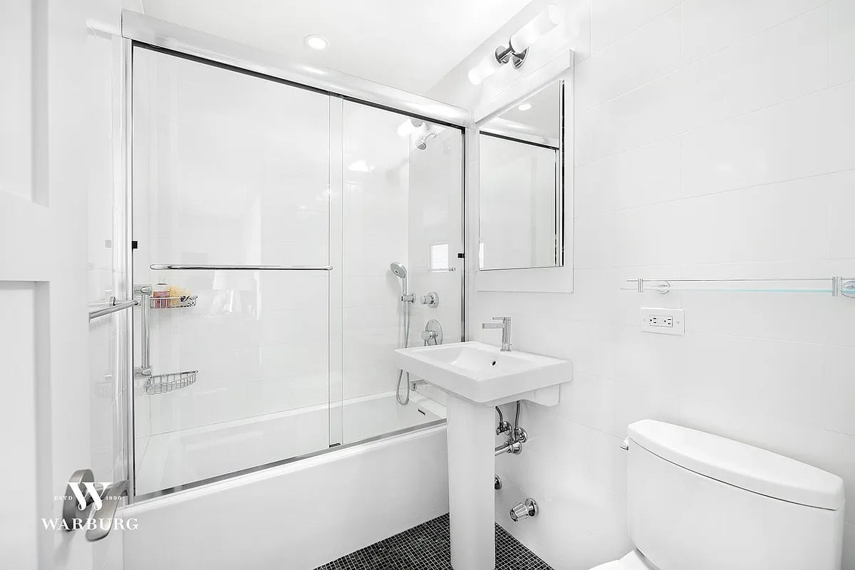 400 East 56th St, #23E
