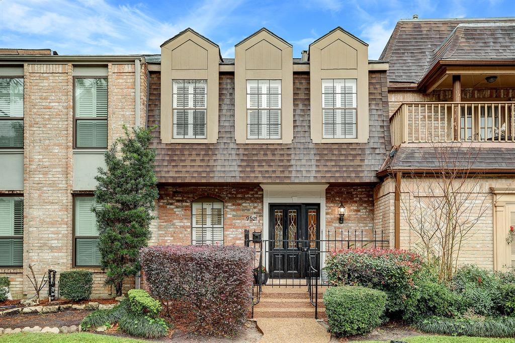 9621 Doliver Dr