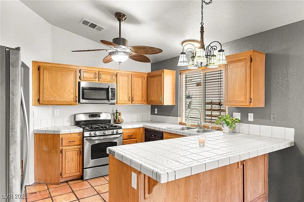 9833 Dardanelle Ct