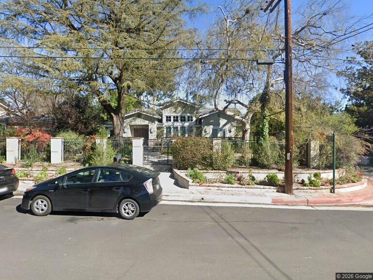 5008 Bluebell Ave